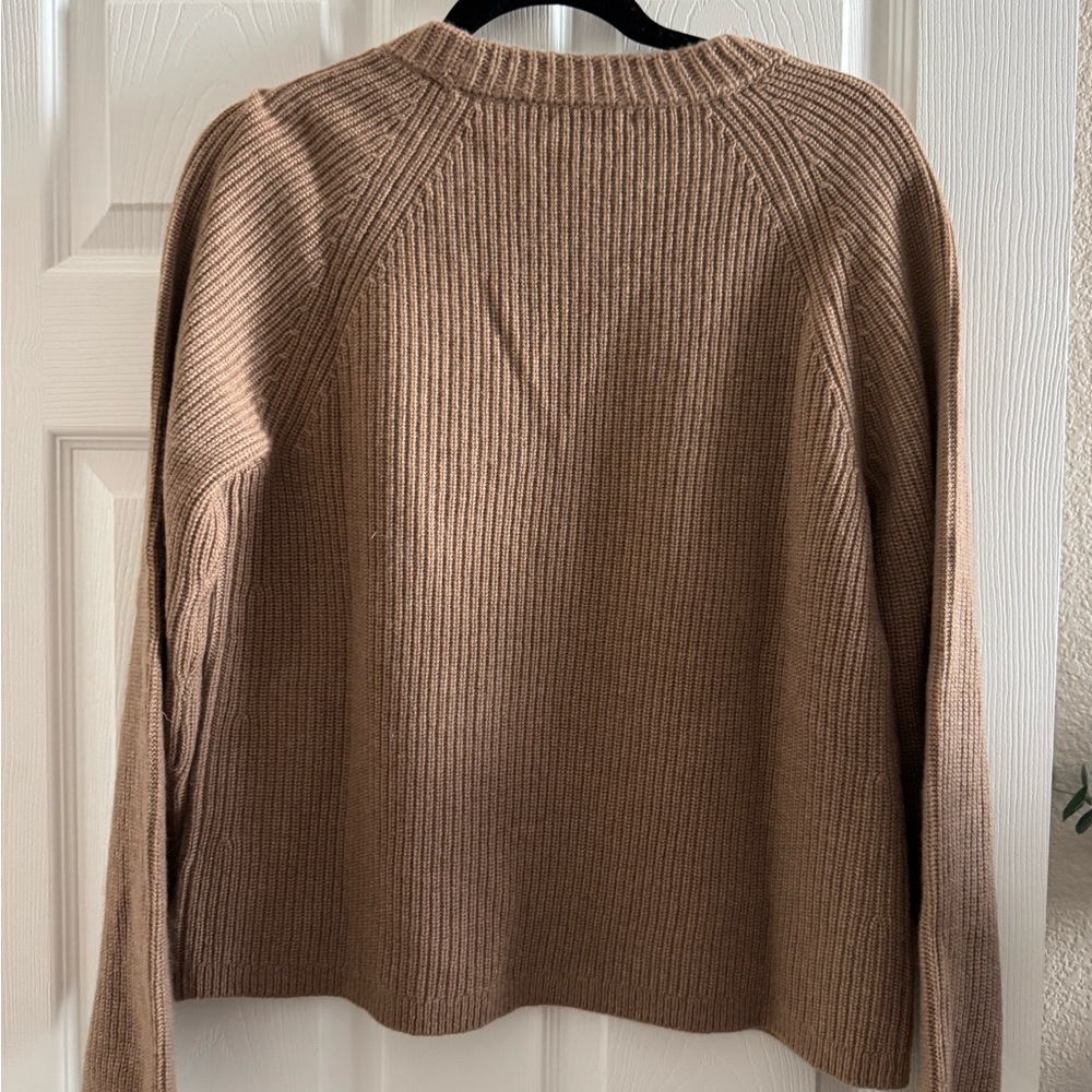 Quince Camel Crewneck Cashmere Sweater - Picture 4 of 10